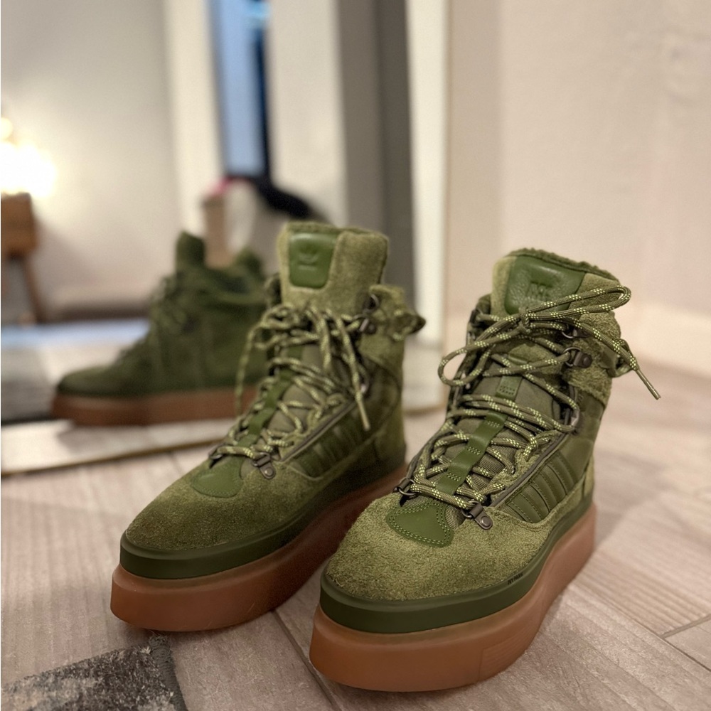 Adidas IVY PARK Green Super Sleek boots